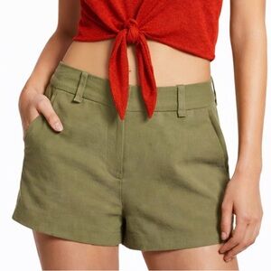 Wilfred Aritzia Olive Green Tailored Shorts Size 2 High Waist 3” Inseam EUC